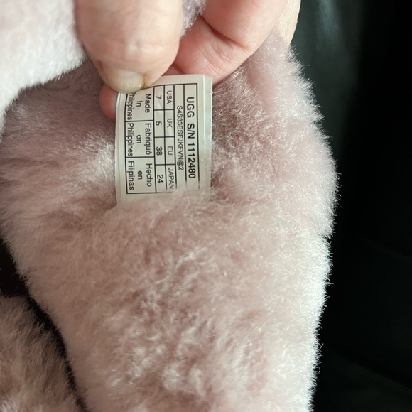 Women’s size 7 Ugg boots - Picture 4 of 8